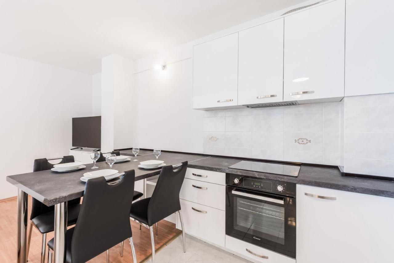 Apartments Mrs Brightside Split Exterior foto
